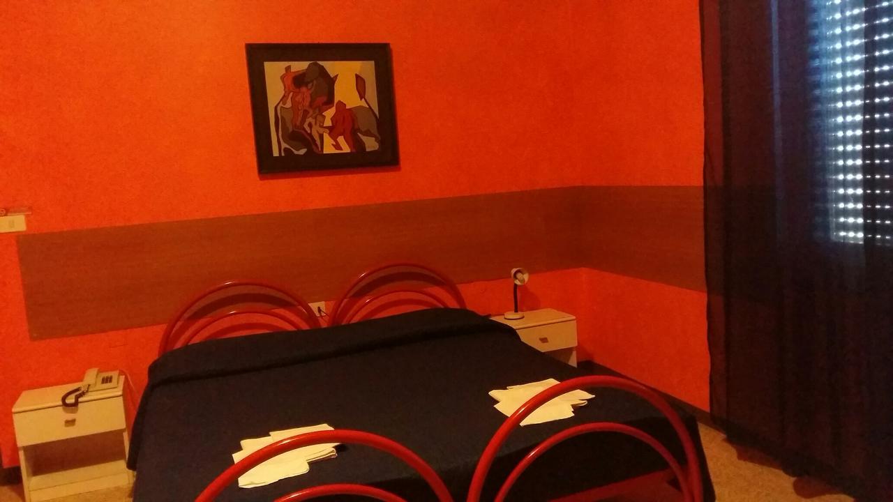 Hotel Violetta Parma Exteriér fotografie